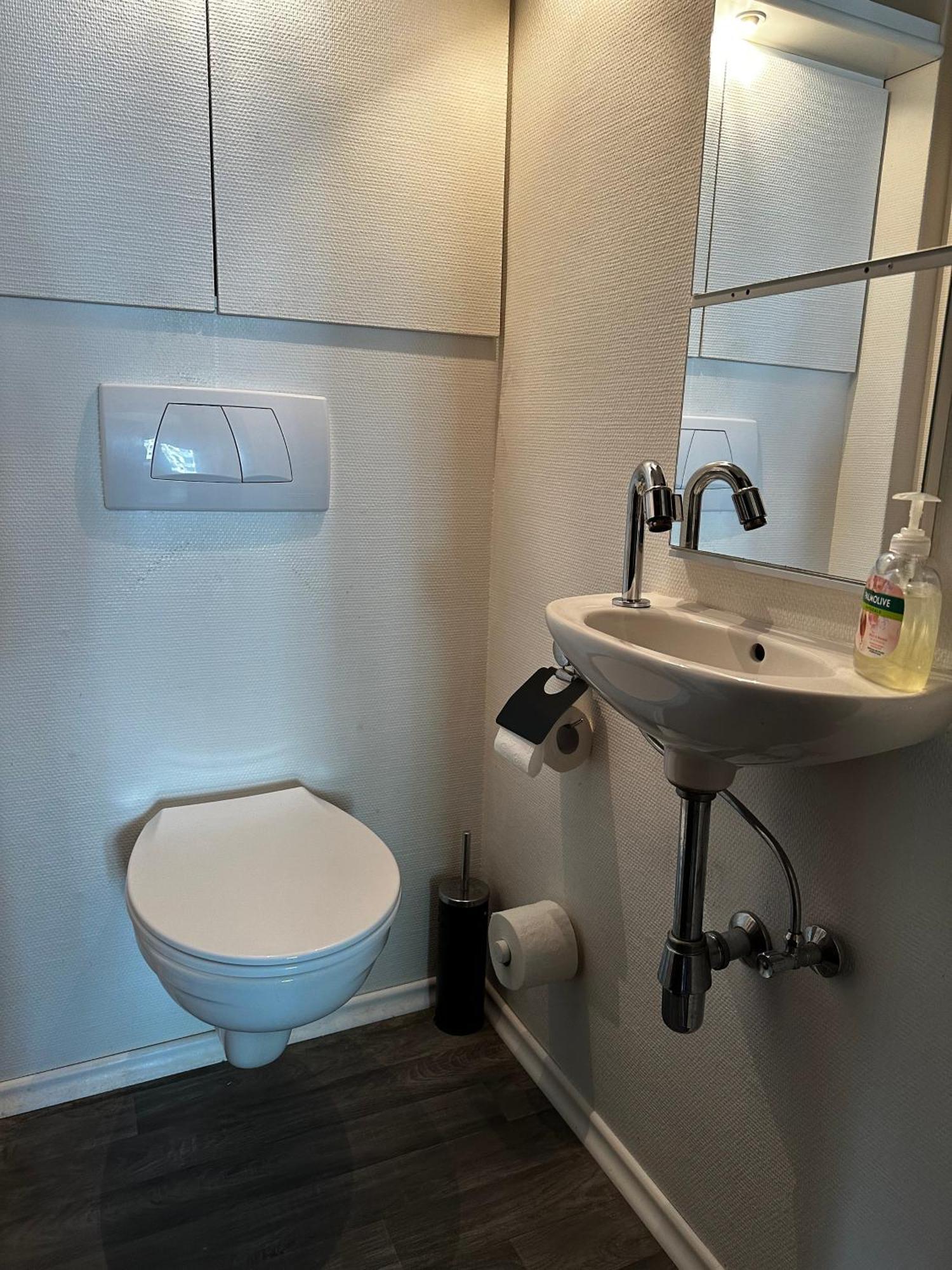 Gemuetliche Wohnung カールスルーエ エクステリア 写真